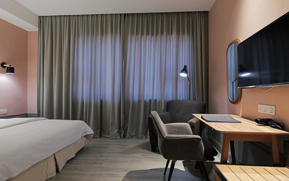 outique King Room at The Jesselton Hotel Kota Kinabalu